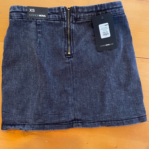 Bought from Fashion Nova but it was 2 small. - Picture 2 of 2